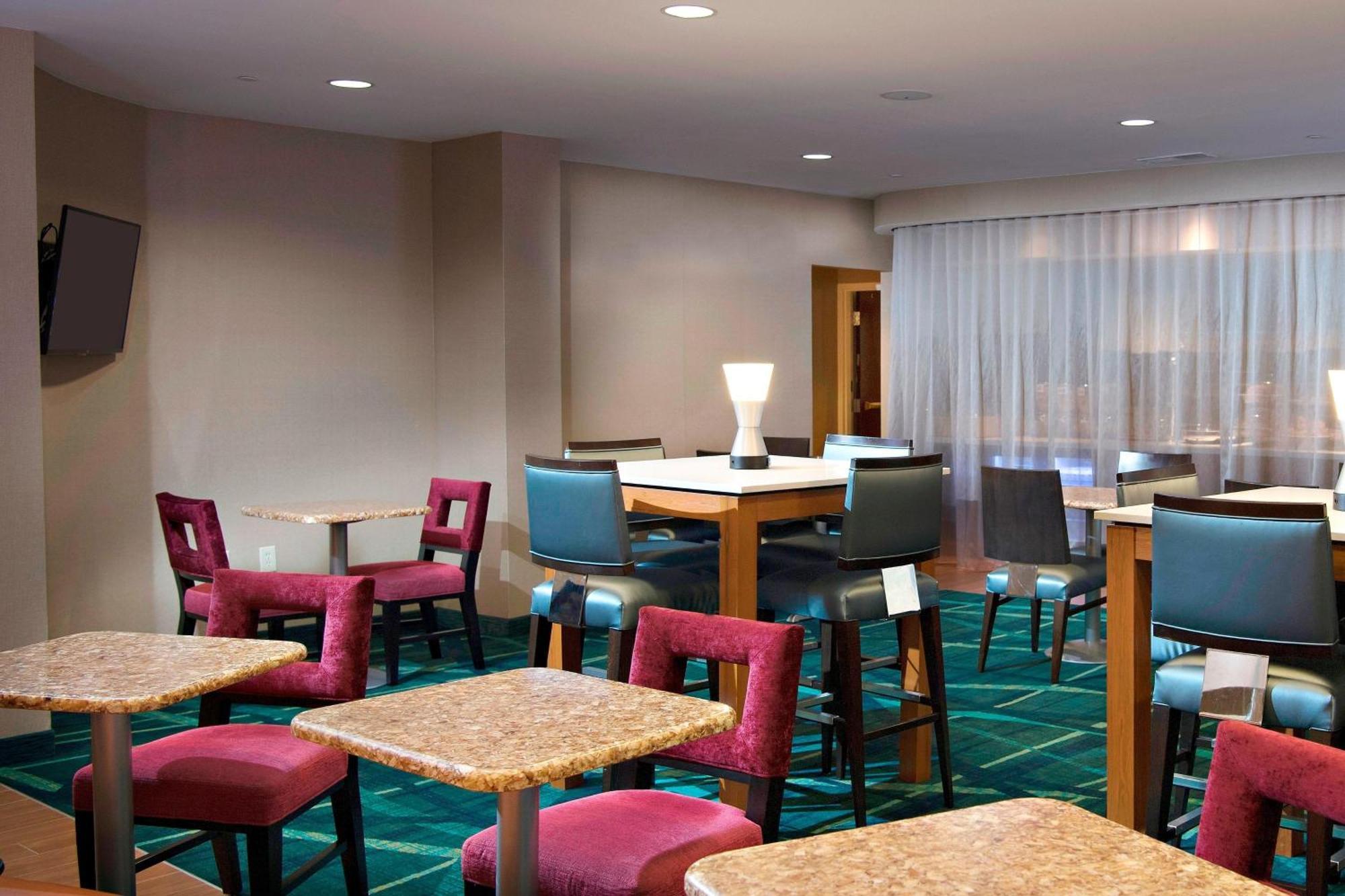 Springhill By Marriott Atlanta Hotel